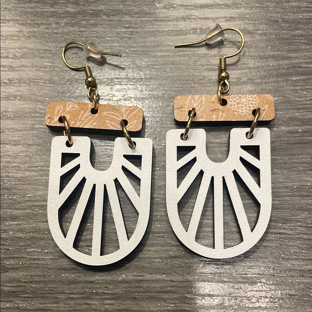 New Boutique Wooden Arc Shaped Earrings